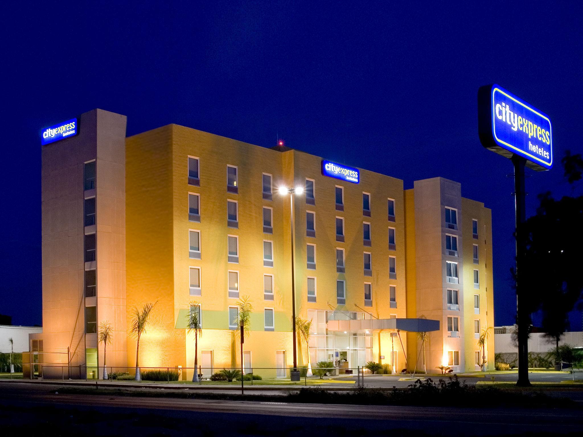 ซิตี้ เอ็กซ์เพรส เซลายา ปาร์เก Hotel เคลาญา ภายนอก รูปภาพ