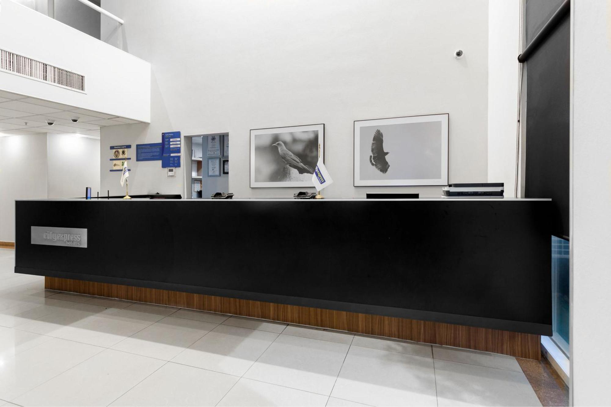 ซิตี้ เอ็กซ์เพรส เซลายา ปาร์เก Hotel เคลาญา ภายนอก รูปภาพ